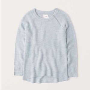 ABERCROMBIE🤍light blue zip crew neck sweater
